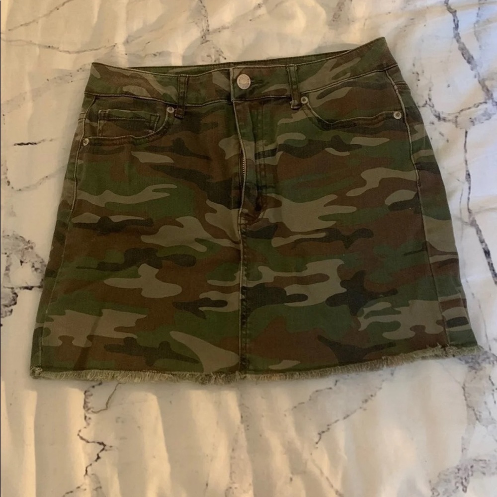 Camo mini skirt